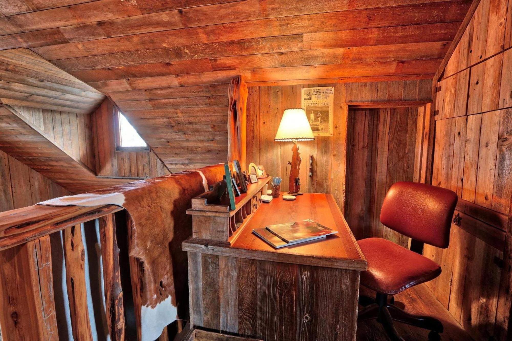 Log Cabin At Old Glory Ranch Wimberley Exterior foto