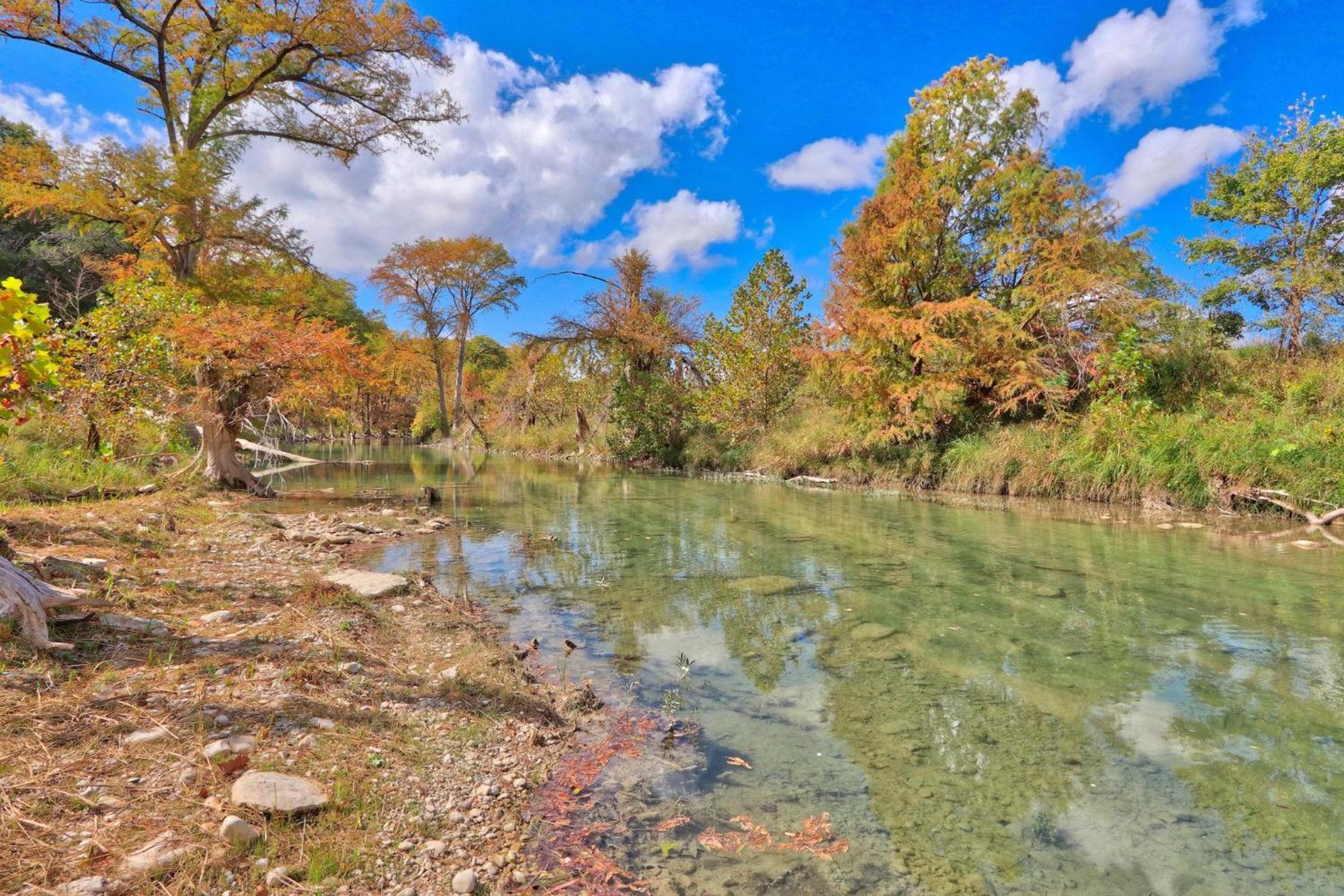 Log Cabin At Old Glory Ranch Wimberley Exterior foto