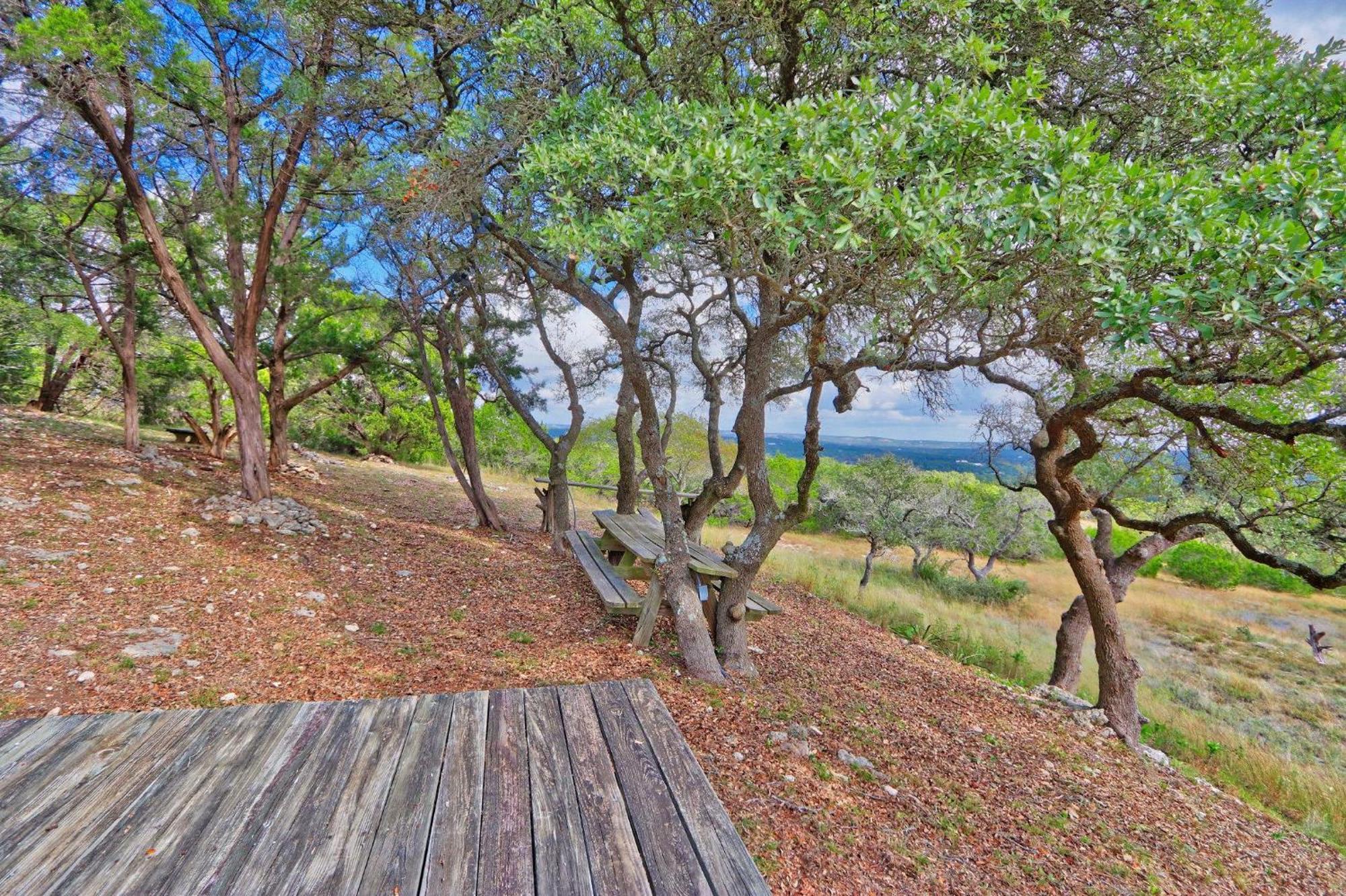 Log Cabin At Old Glory Ranch Wimberley Exterior foto